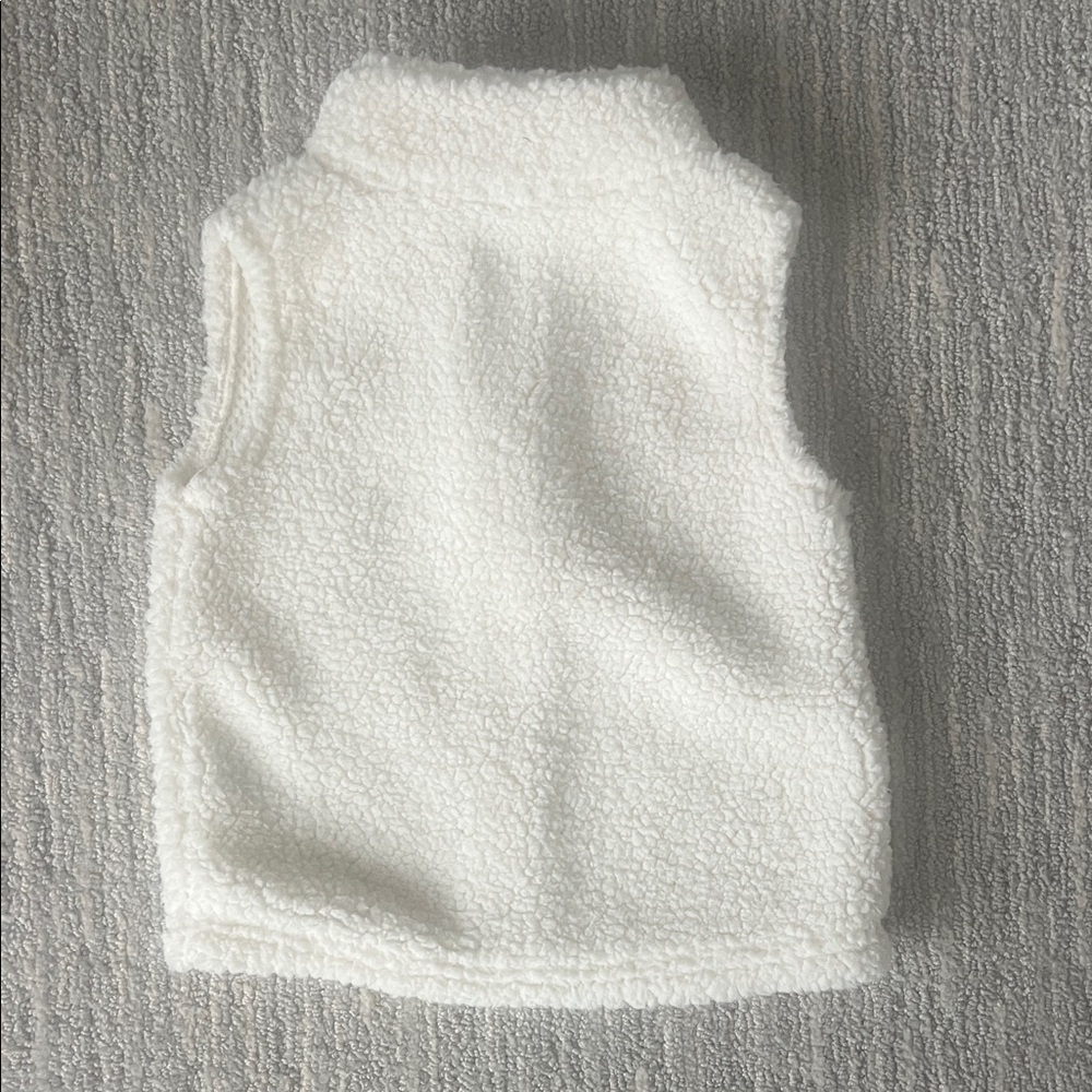 Carter's kids White Sherpa Vest - 18 months - Picture 3 of 3